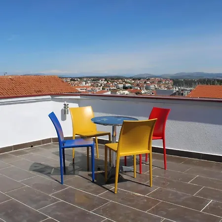 Apartment Charmante In Mit Schoener Terrasse