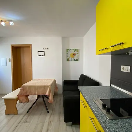 Memphis Apartment